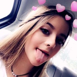 Meet your Posher, Chloe